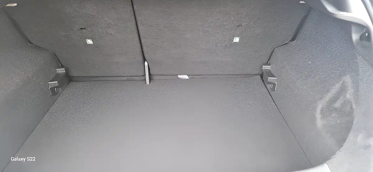 Used 2023 Nissan Juke N-Connecta White - Interior and Exterior details 12