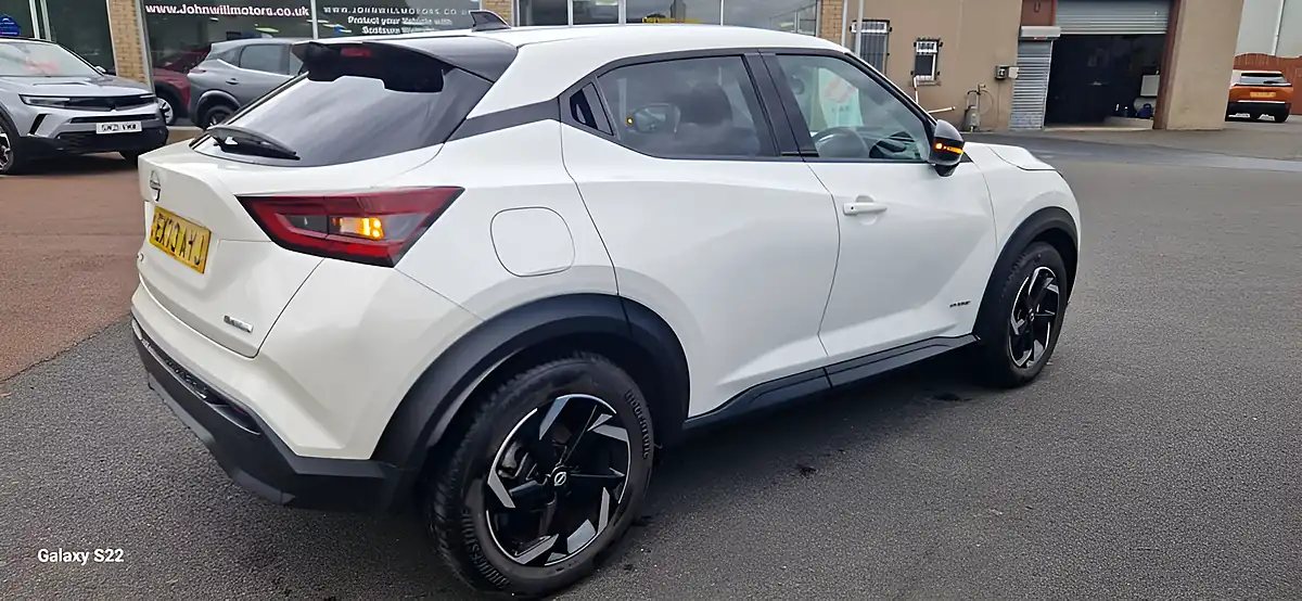 Used 2023 Nissan Juke N-Connecta White - Interior and Exterior details 4