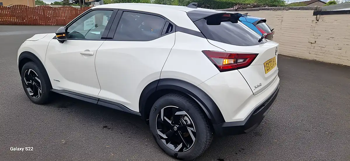 Used 2023 Nissan Juke N-Connecta White - Interior and Exterior details 5