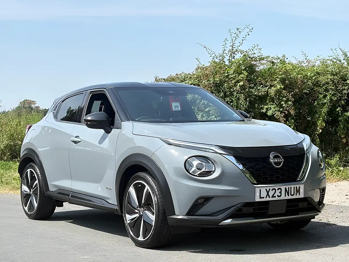 Used 2023 Nissan Juke Tekna+ Grey - Front View