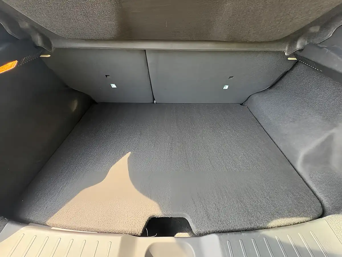 Used 2023 Nissan Juke Tekna+ Grey - Interior and Exterior details 17