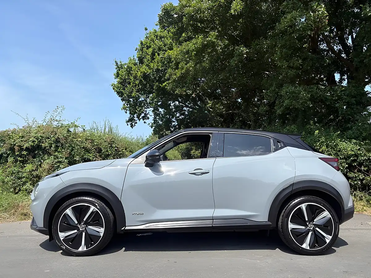 Used 2023 Nissan Juke Tekna+ Grey - Interior and Exterior details 4