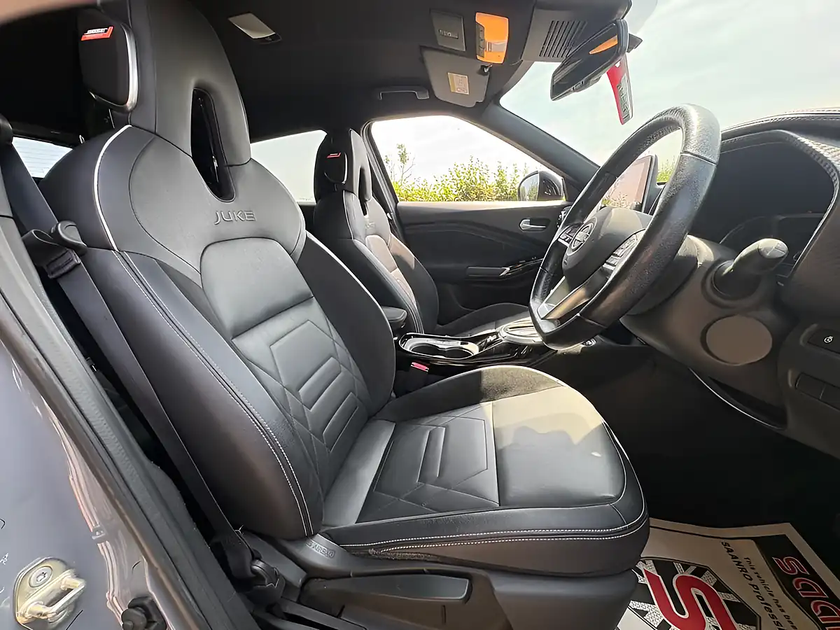 Used 2023 Nissan Juke Tekna+ Grey - Interior and Exterior details 9