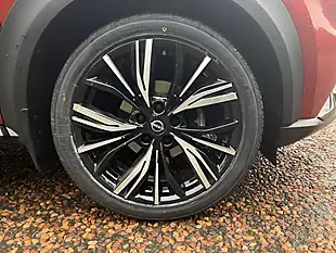 Used 2023 Nissan Juke Tekna+ Red - Interior and Exterior details 10