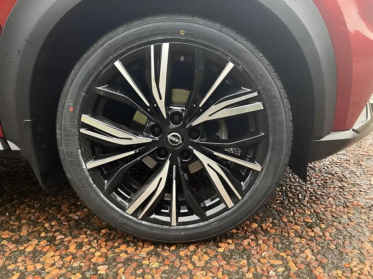 Used 2023 Nissan Juke Tekna+ Red - Interior and Exterior details 10