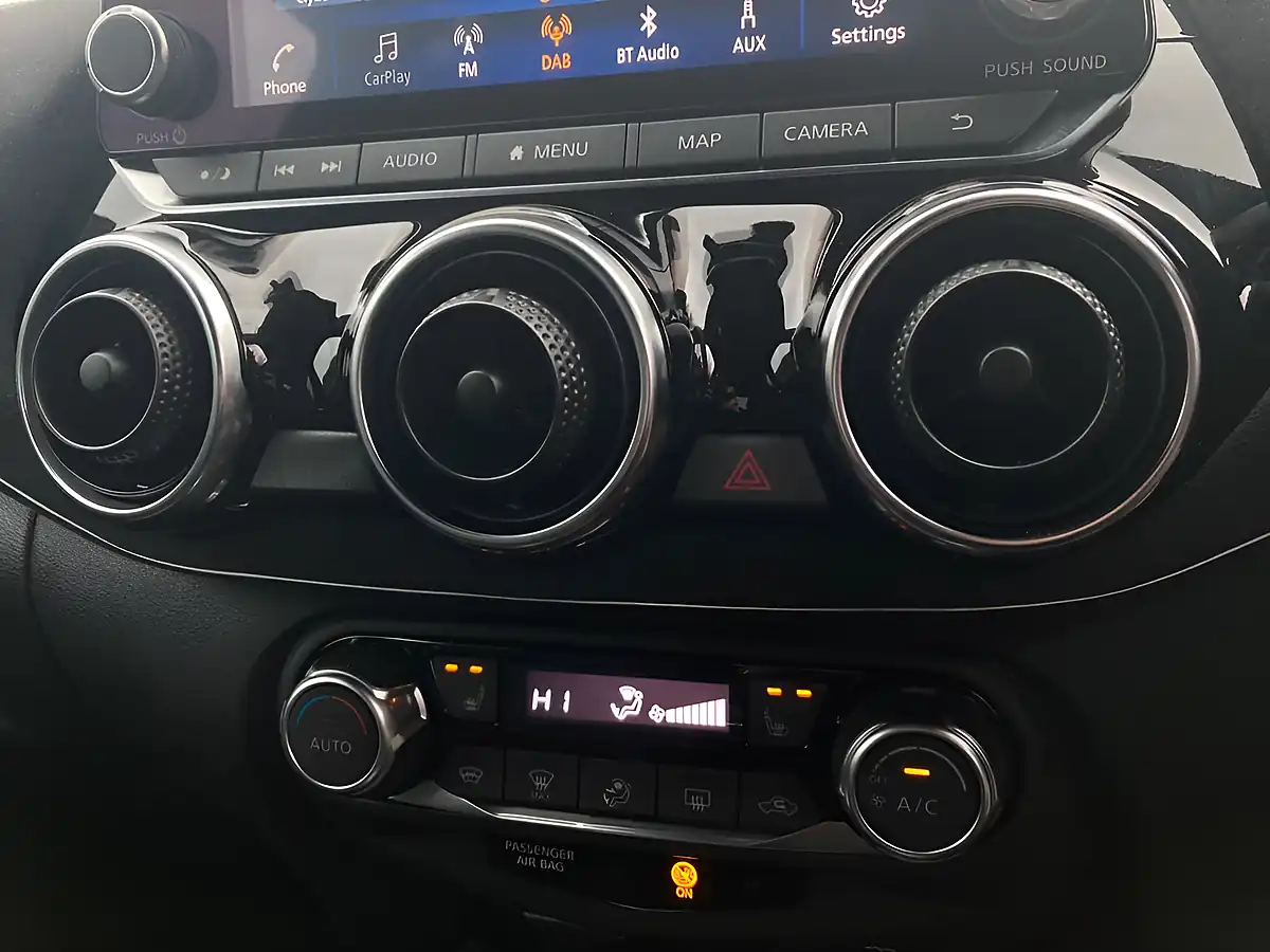 Used 2023 Nissan Juke Tekna+ Red - Interior and Exterior details 20