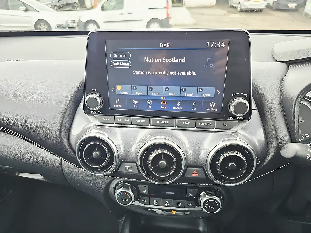 Used 2023 Nissan Juke Tekna Silver - Interior and Exterior details 13