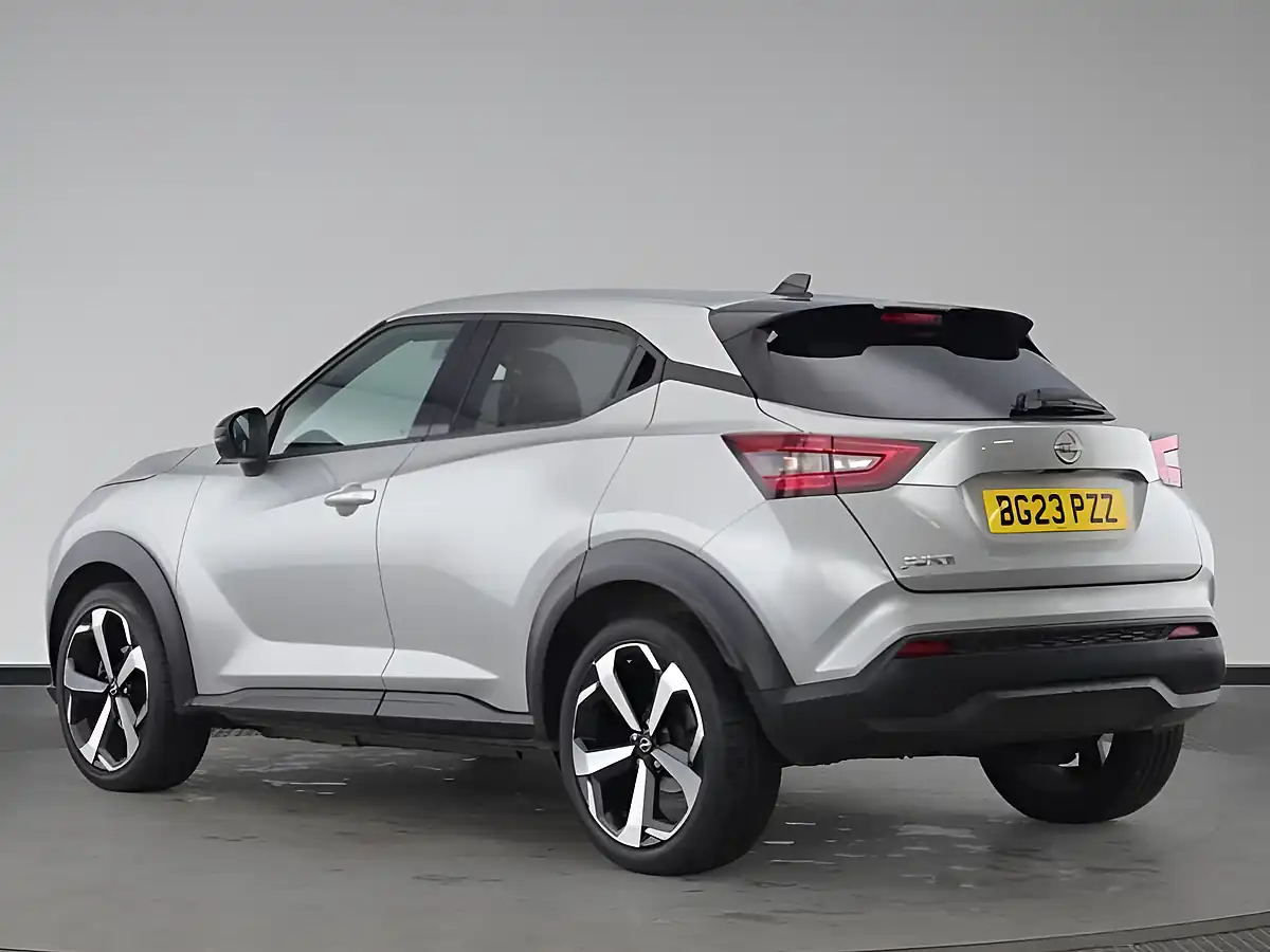 Used 2023 Nissan Juke Tekna Silver - Interior and Exterior details 5