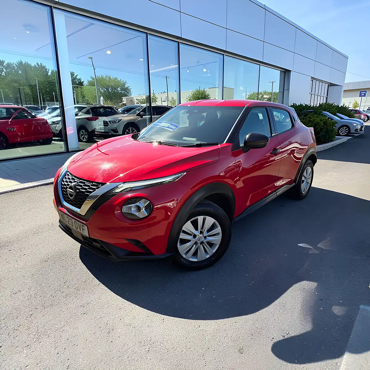 Used 2023 Nissan Juke Visia Edition Flame Red - Front View