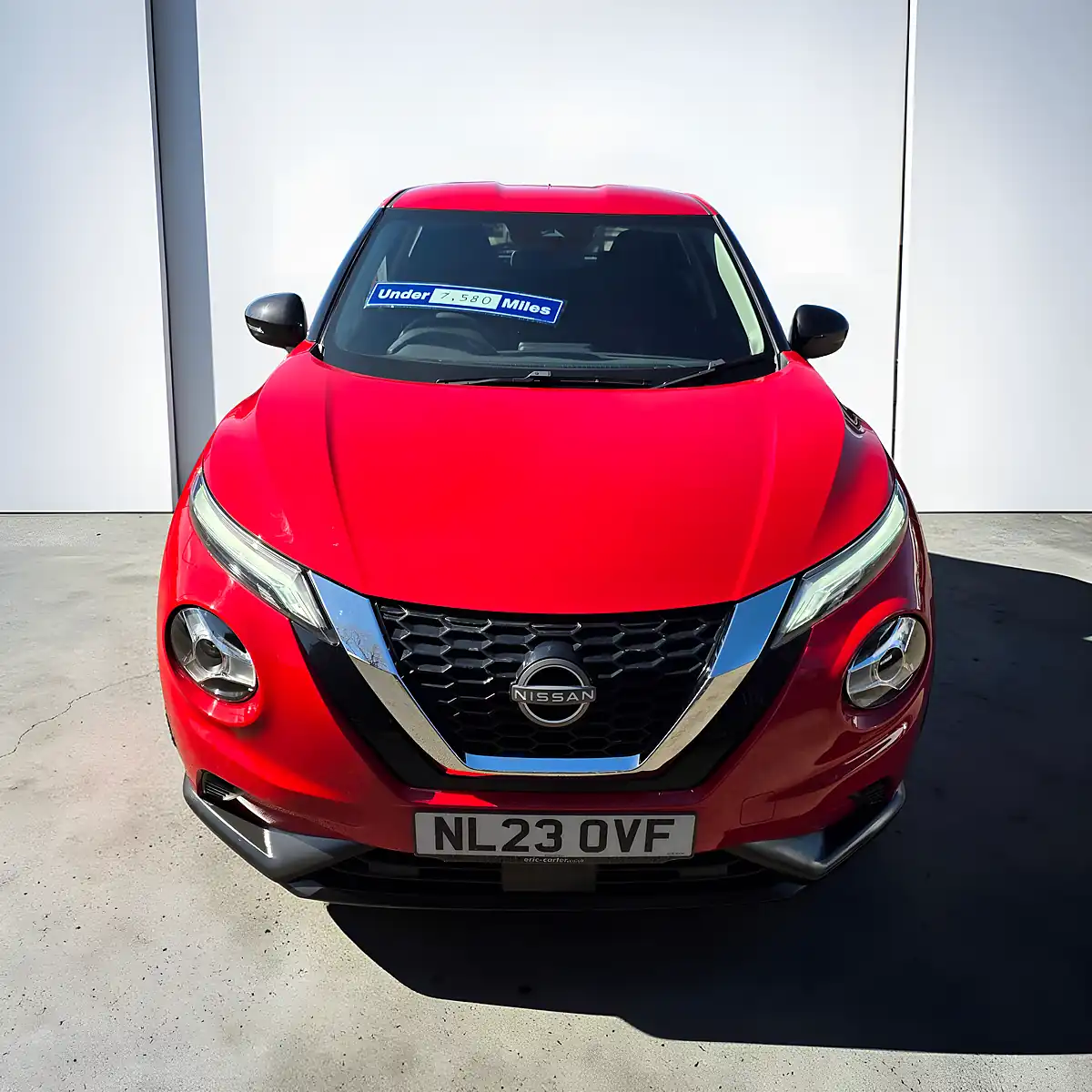 Used 2023 Nissan Juke Visia Edition Flame Red - Interior and Exterior details 5