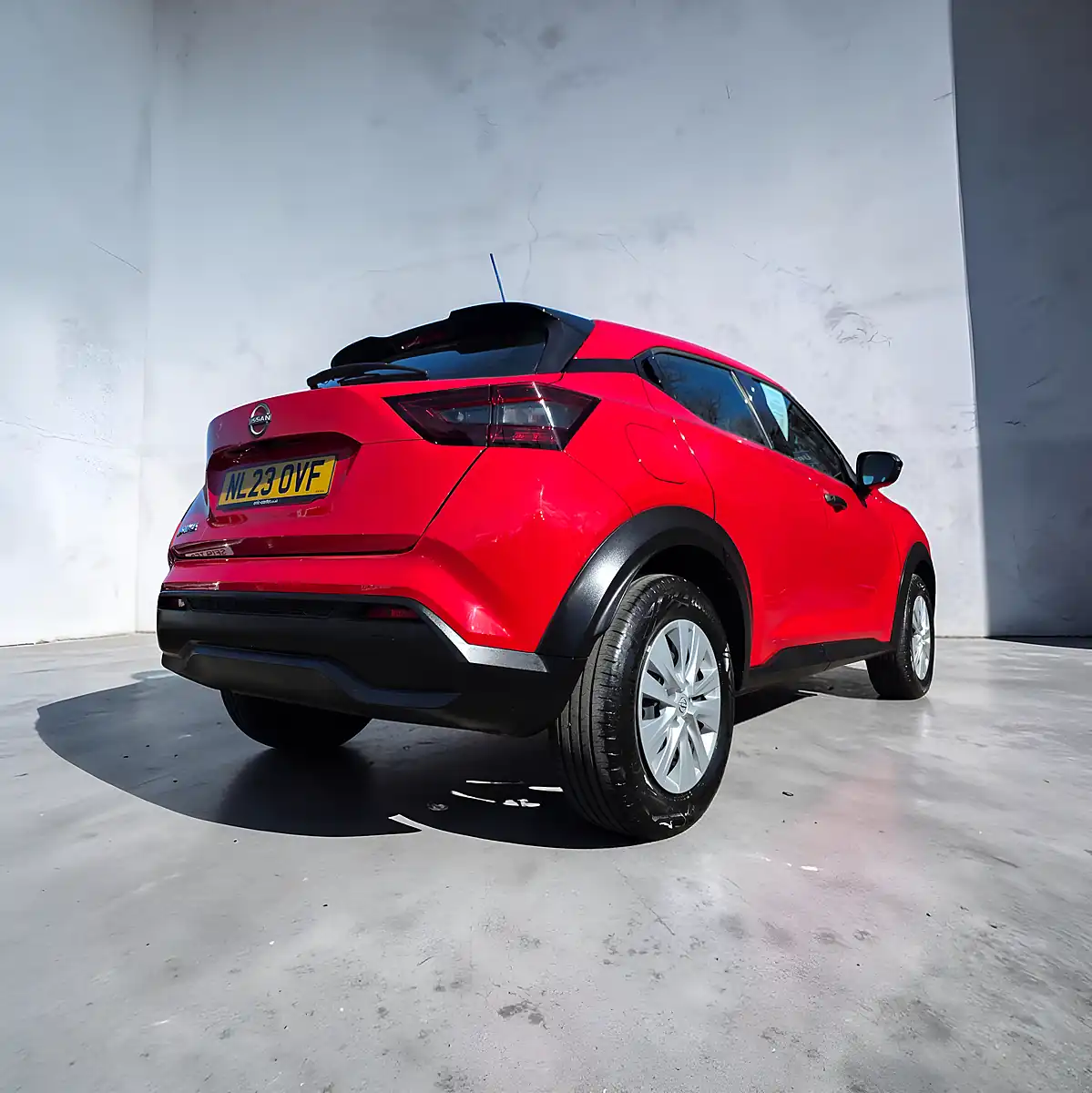 Used 2023 Nissan Juke Visia Edition Flame Red - Interior and Exterior details 8