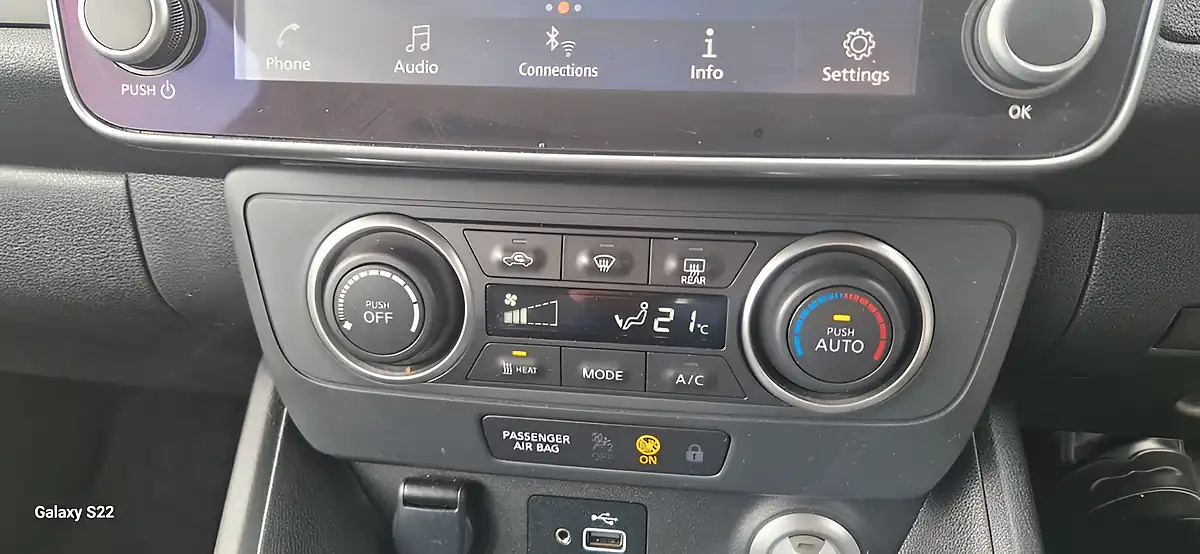 Used 2023 Nissan Leaf Acenta Red - Interior and Exterior details 14