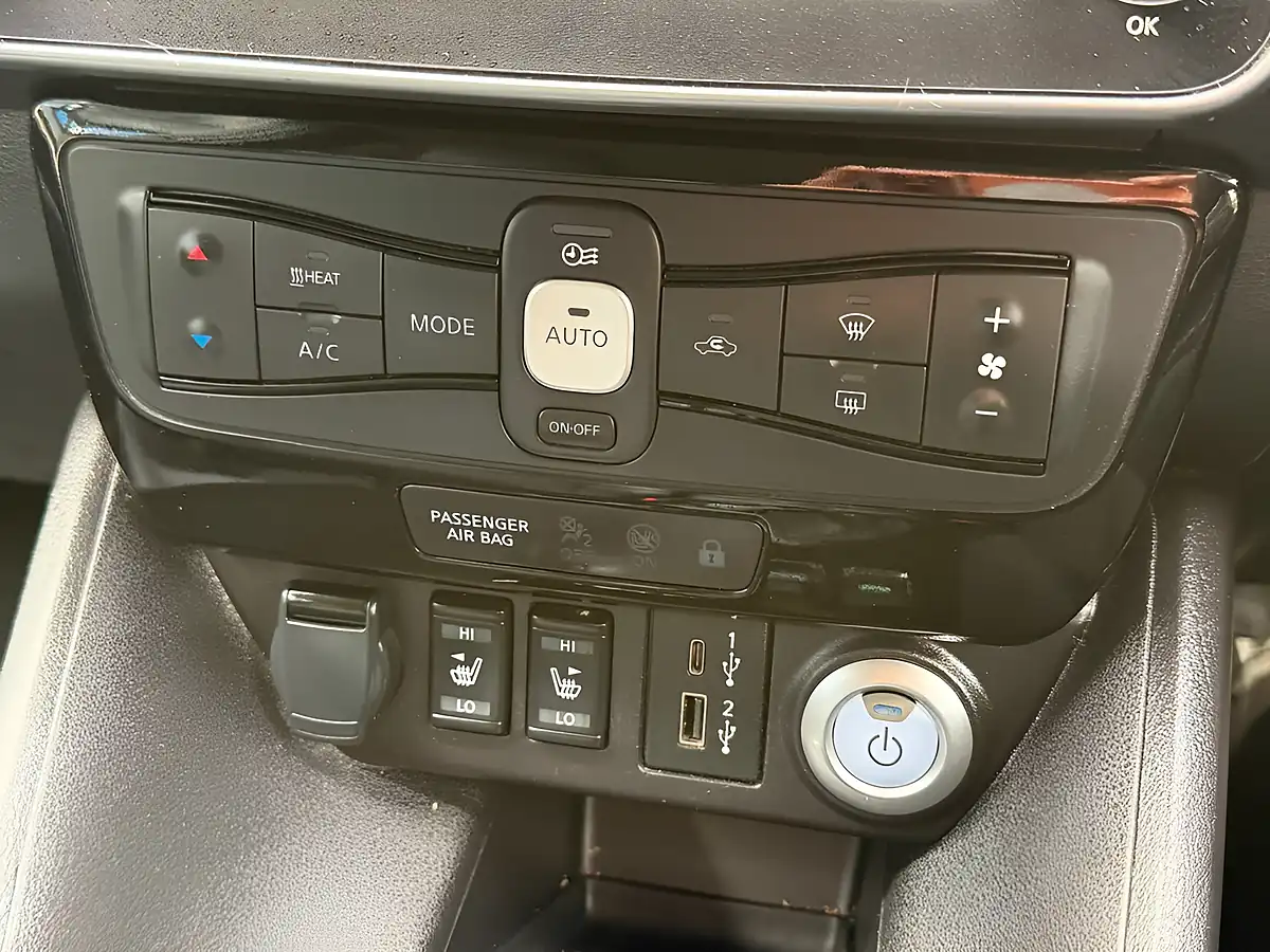 Used 2023 Nissan Leaf N-Connecta Black - Interior and Exterior details 11