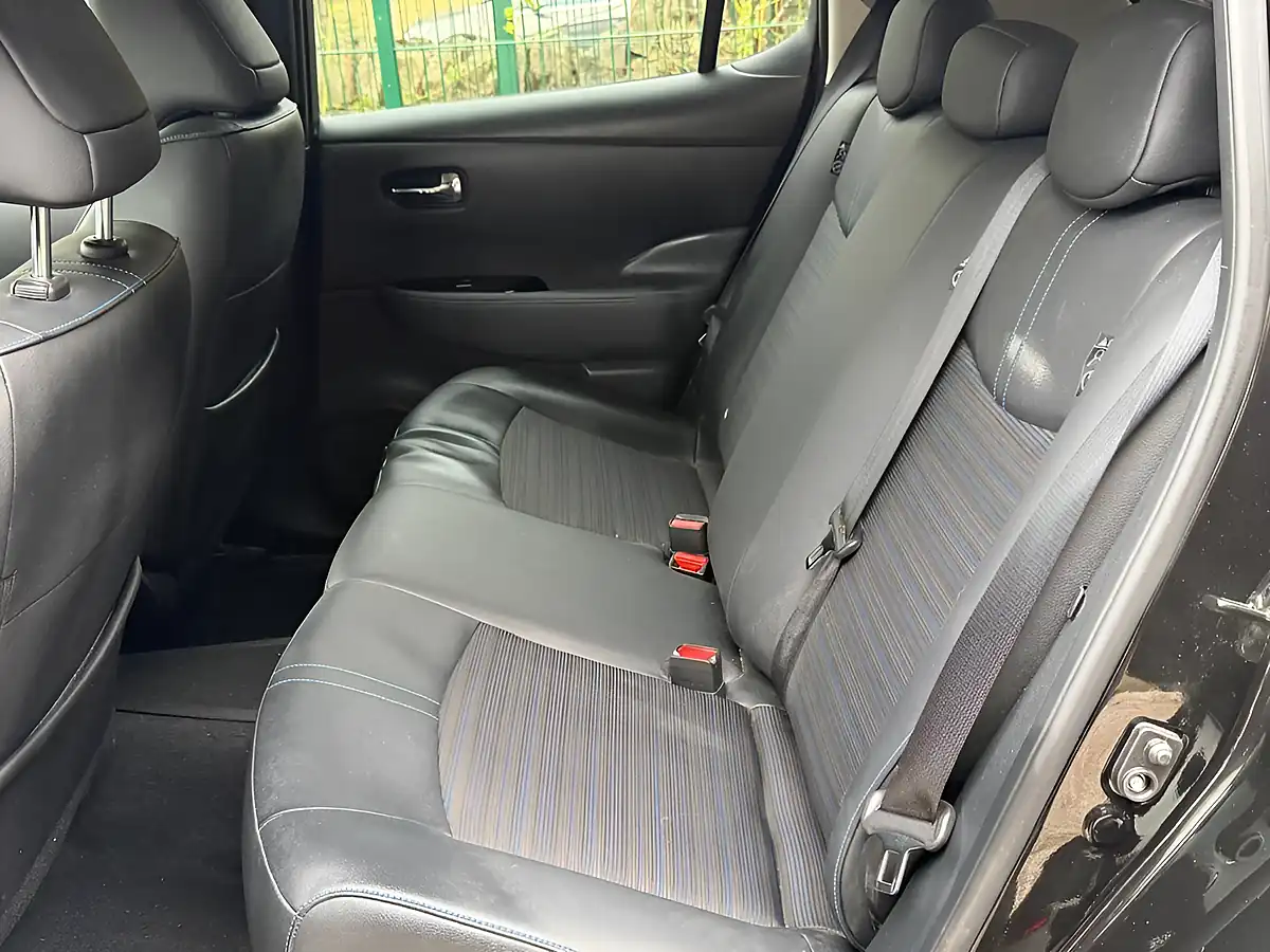Used 2023 Nissan Leaf N-Connecta Black - Interior and Exterior details 13