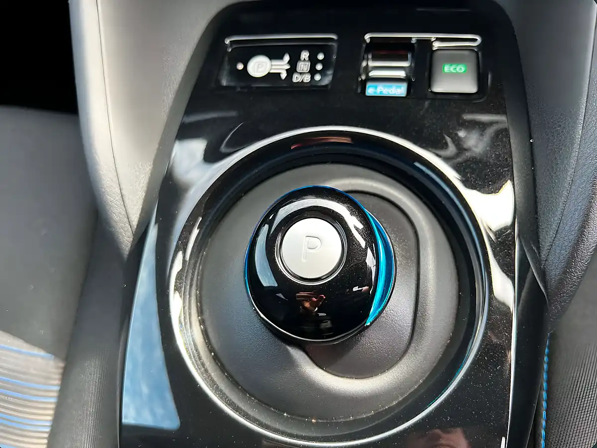 Used 2023 Nissan Leaf N-Connecta EV N-Connecta Arctic White - Interior and Exterior details 10