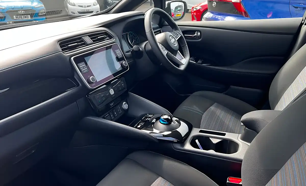 Used 2023 Nissan Leaf N-Connecta EV N-Connecta Arctic White - Interior and Exterior details 11