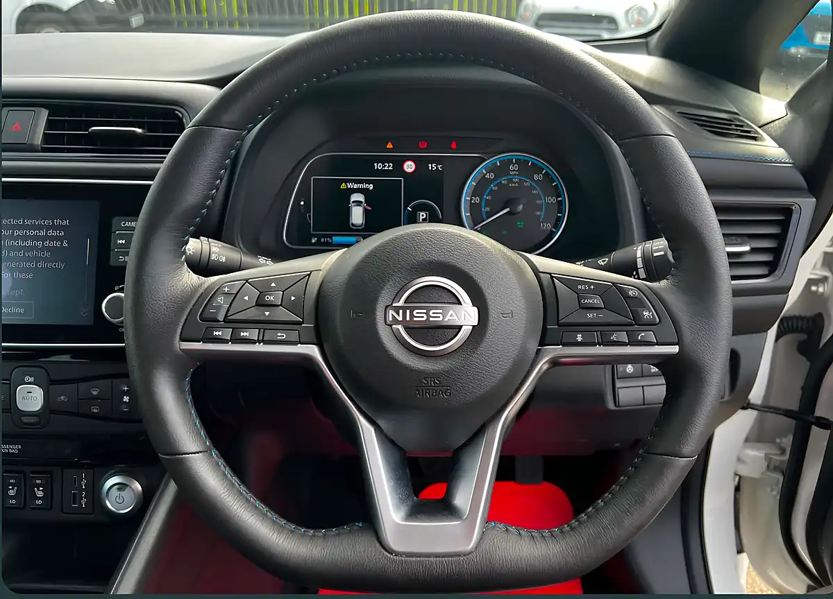 Used 2023 Nissan Leaf N-Connecta EV N-Connecta Arctic White - Interior and Exterior details 9