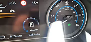 Used 2023 Nissan Leaf N-Connecta Grey - Interior and Exterior details 13