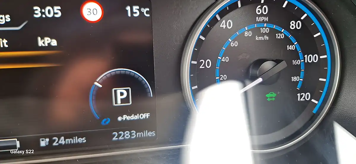 Used 2023 Nissan Leaf N-Connecta Grey - Interior and Exterior details 13