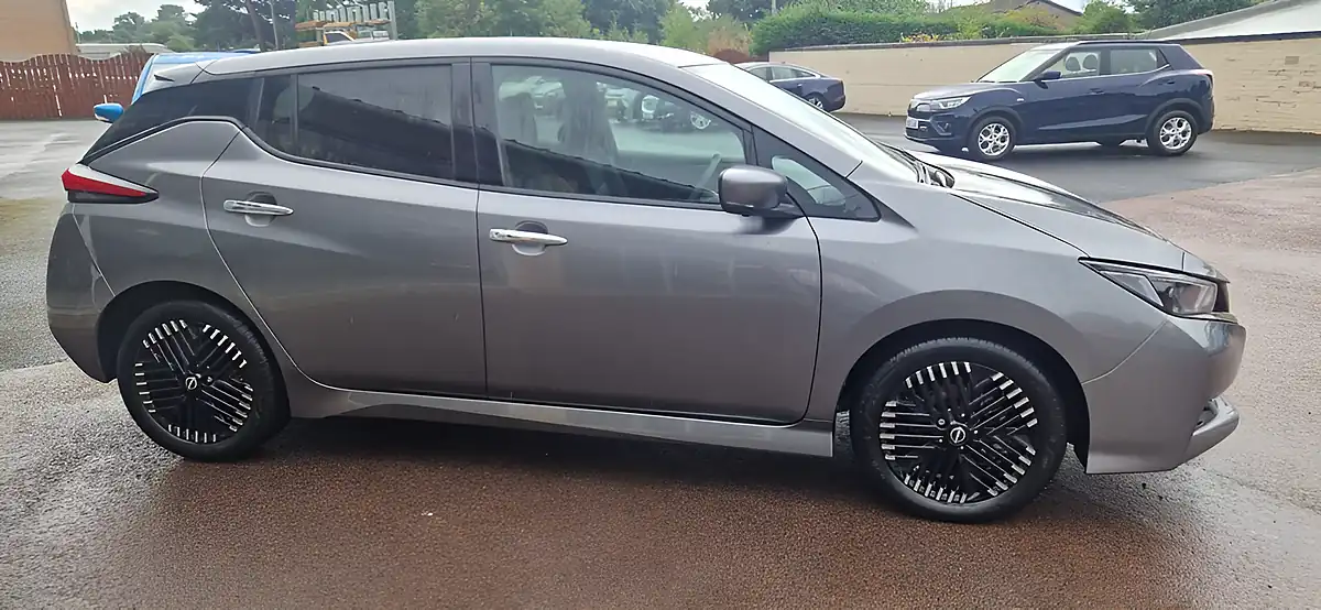 Used 2023 Nissan Leaf N-Connecta Grey - Interior and Exterior details 4