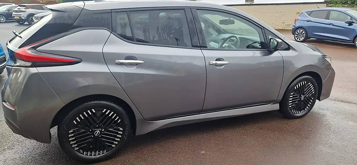 Used 2023 Nissan Leaf N-Connecta Grey - Interior and Exterior details 9
