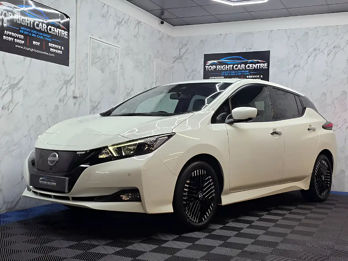 Used 2023 Nissan Leaf Shiro White - Interior and Exterior details 10