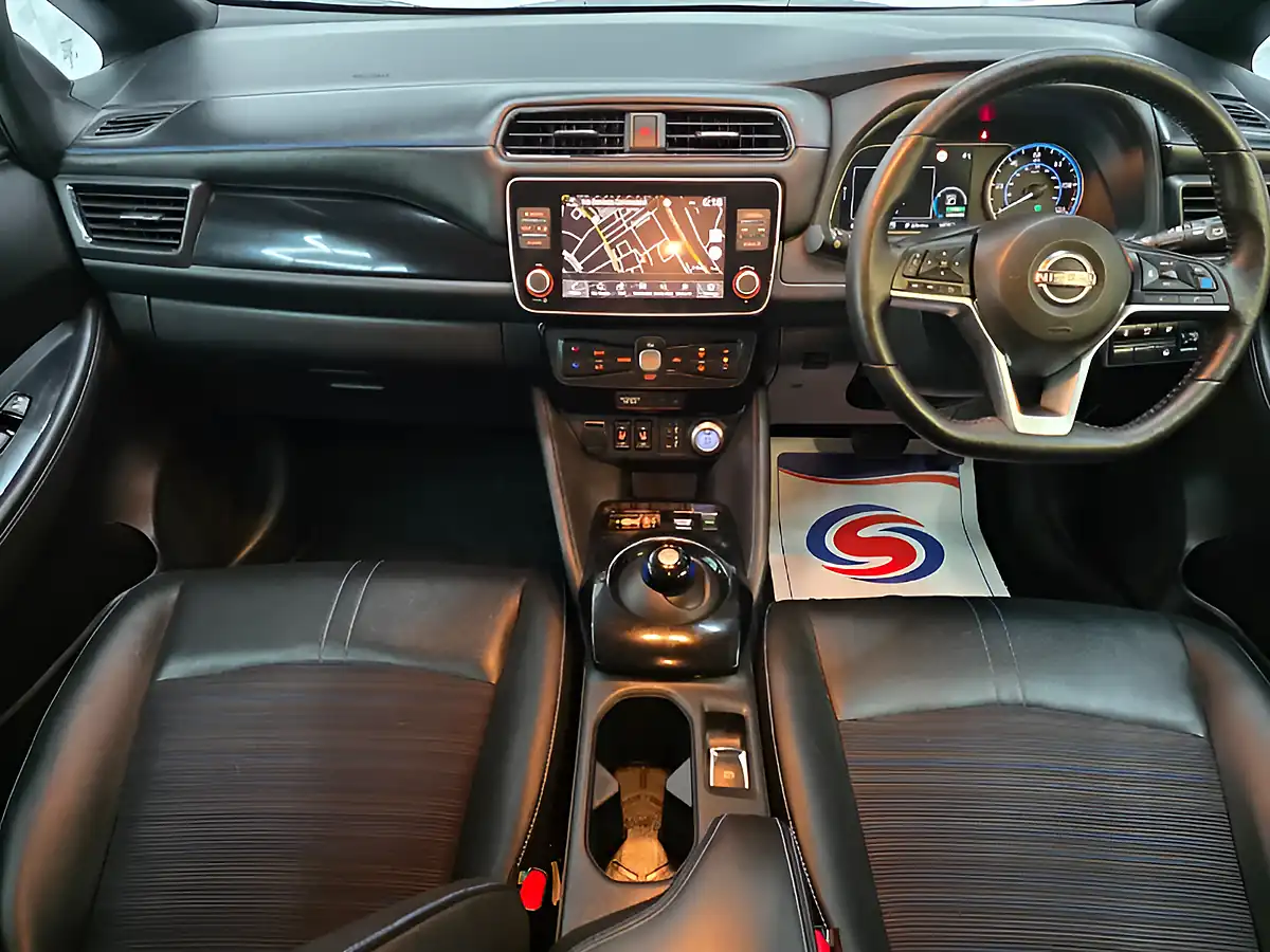 Used 2023 Nissan Leaf Shiro White - Interior and Exterior details 12