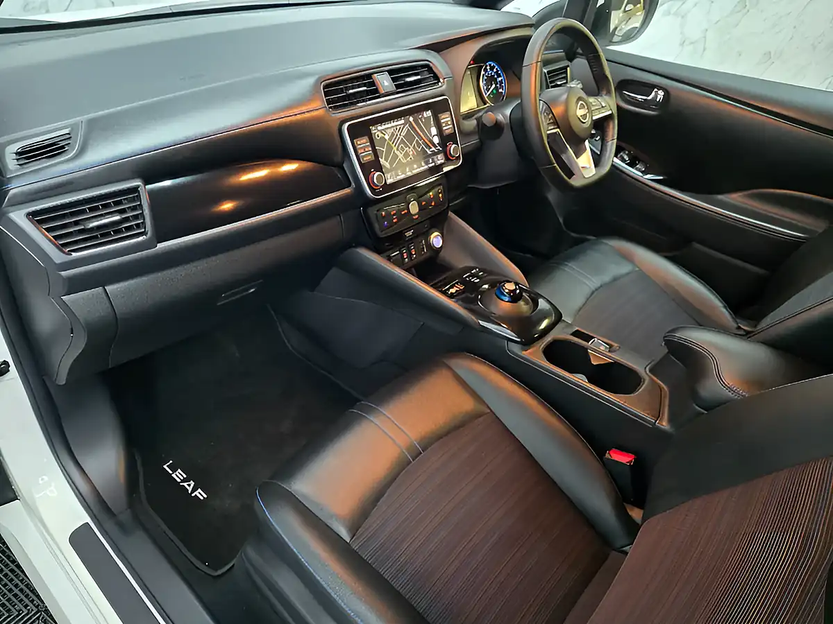 Used 2023 Nissan Leaf Shiro White - Interior and Exterior details 14