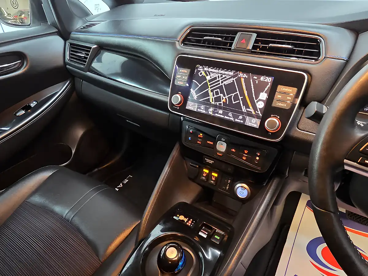 Used 2023 Nissan Leaf Shiro White - Interior and Exterior details 17