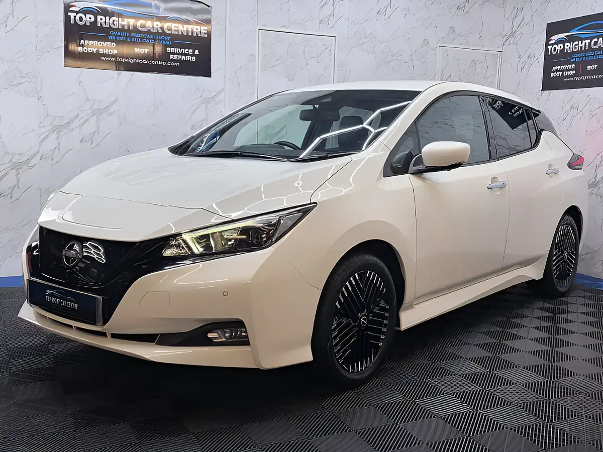 Used 2023 Nissan Leaf Shiro White - Interior and Exterior details 4