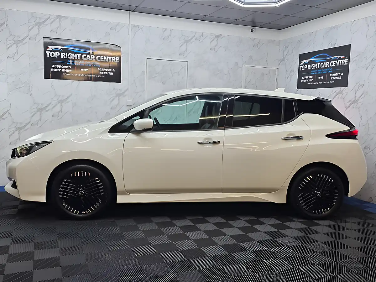 Used 2023 Nissan Leaf Shiro White - Interior and Exterior details 7