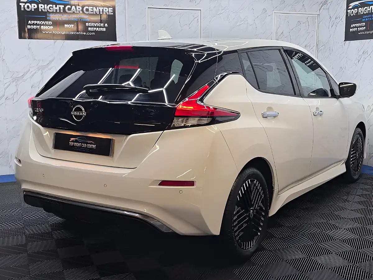 Used 2023 Nissan Leaf Shiro White - Interior and Exterior details 8