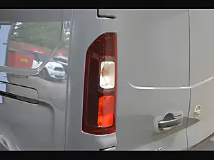 Used 2023 Nissan Primastar Tekna Grey - Interior and Exterior details 15