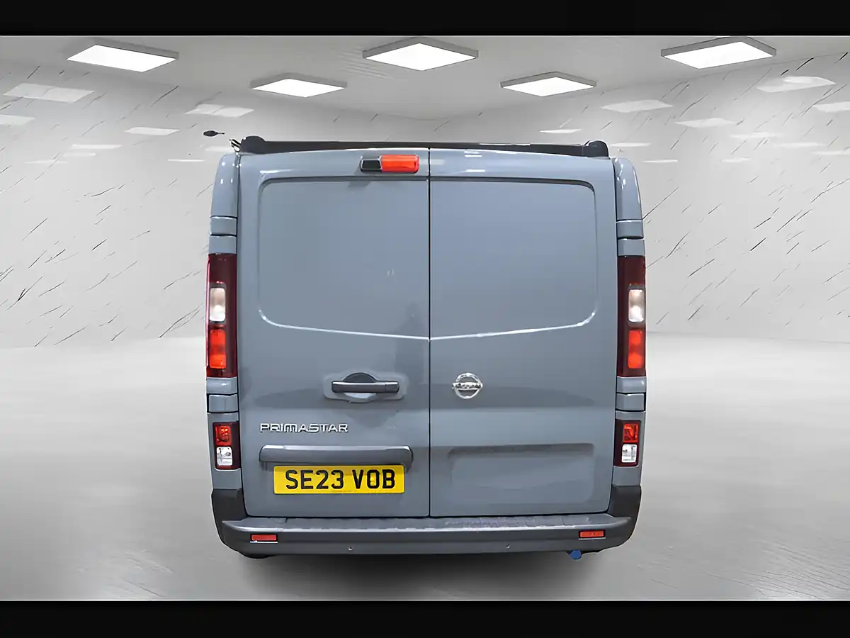 Used 2023 Nissan Primastar Tekna Grey - Interior and Exterior details 6