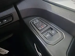 Used 2023 Nissan Primastar Tekna Grey - Interior and Exterior details 19