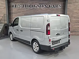 Used 2023 Nissan Primastar Tekna Grey - Interior and Exterior details 7