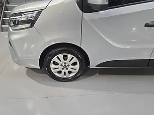 Used 2023 Nissan Primastar Tekna Grey - Interior and Exterior details 9