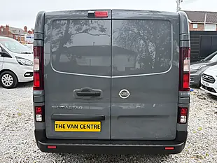 Used 2023 Nissan Primastar Tekna L1 Grey - Interior and Exterior details 10