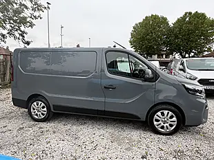 Used 2023 Nissan Primastar Tekna L1 Grey - Interior and Exterior details 12