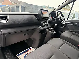 Used 2023 Nissan Primastar Tekna L1 Grey - Interior and Exterior details 17