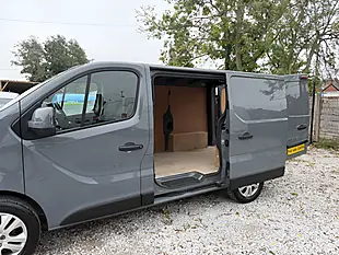Used 2023 Nissan Primastar Tekna L1 Grey - Interior and Exterior details 20