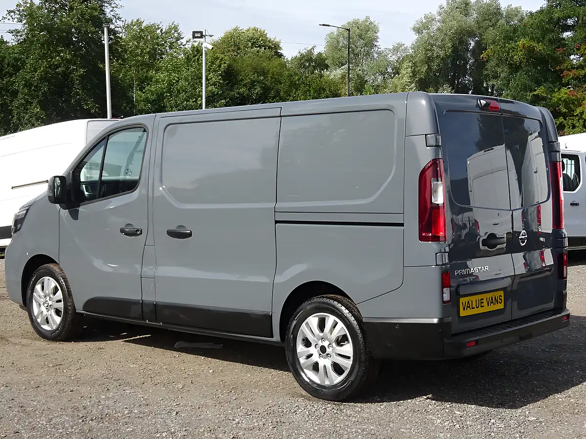 Used 2023 Nissan Primastar Tekna L1 H1 (swb) Grey - Interior and Exterior details 14