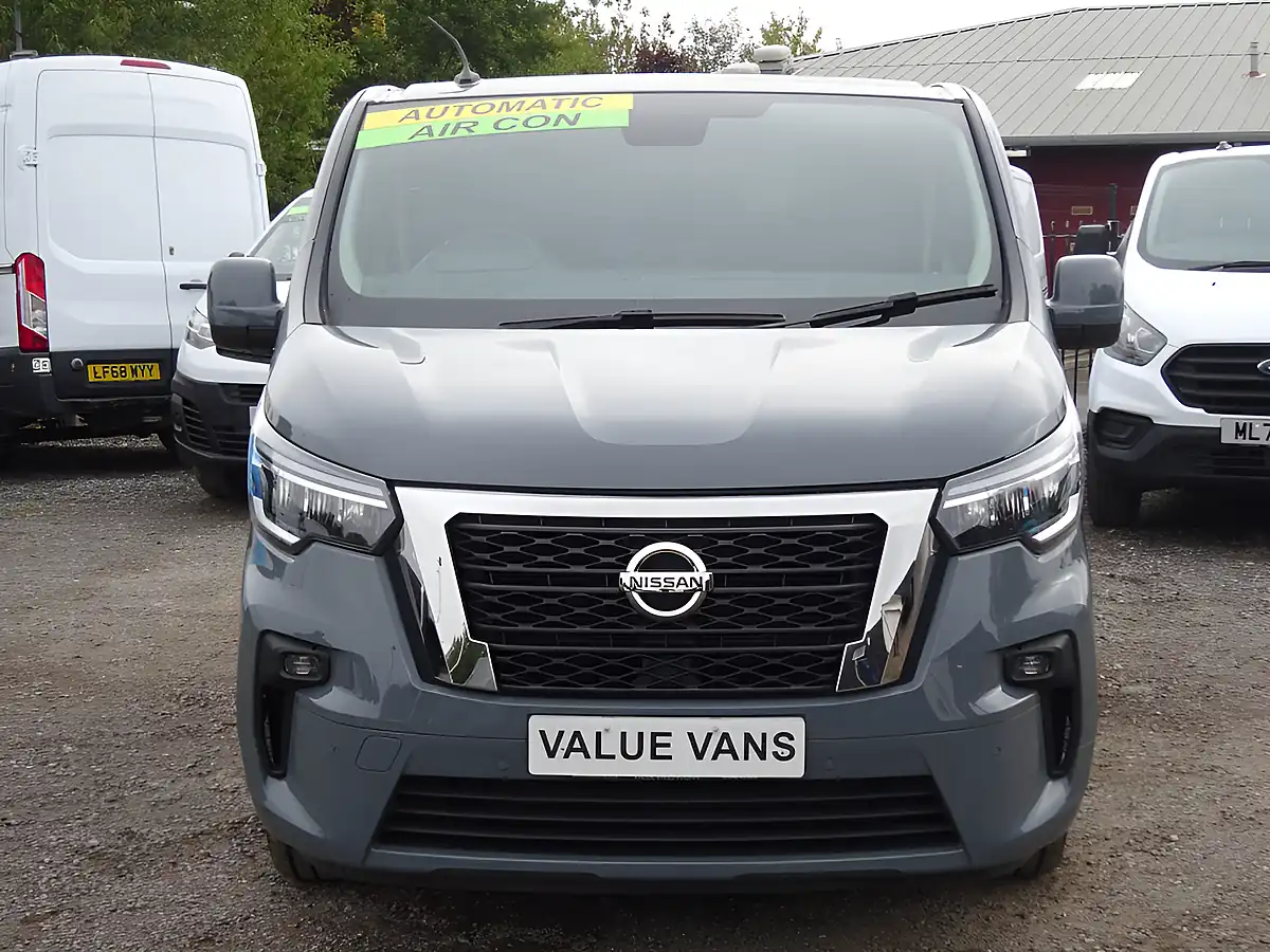 Used 2023 Nissan Primastar Tekna L1 H1 (swb) Grey - Interior and Exterior details 4