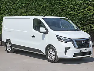 Used 2023 Nissan Primastar Tekna White - Interior and Exterior details 4