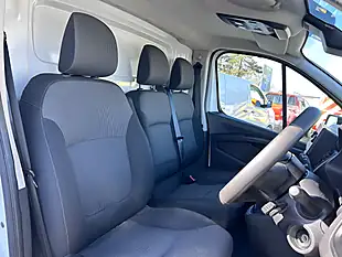Used 2023 Nissan Primastar Visia White - Interior and Exterior details 11