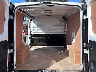 Used 2023 Nissan Primastar Visia White - Interior and Exterior details 15