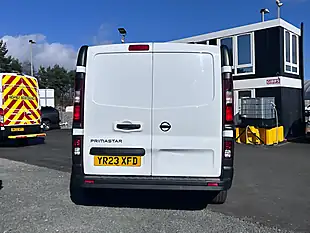 Used 2023 Nissan Primastar Visia White - Interior and Exterior details 5