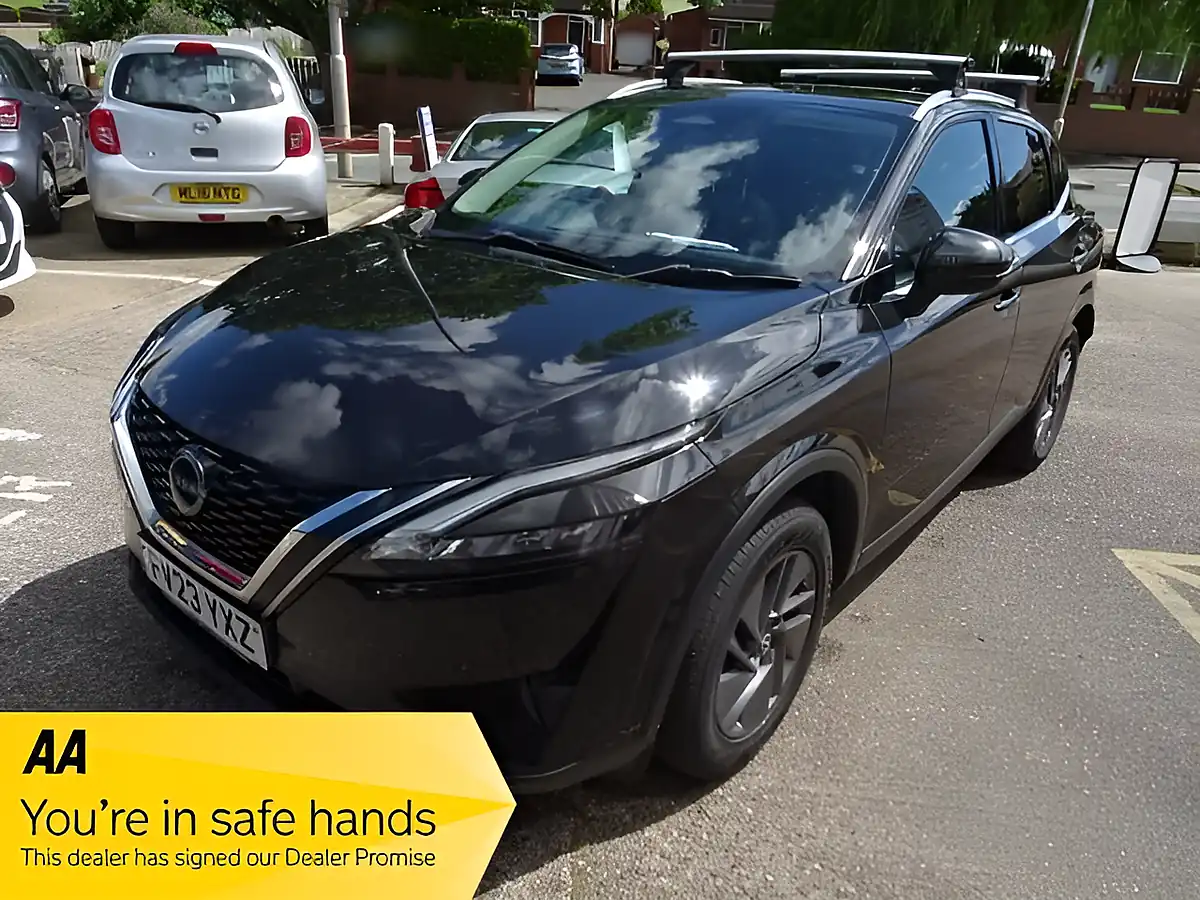 Used 2023 Nissan Qashqai Acenta Premium Black - Front View