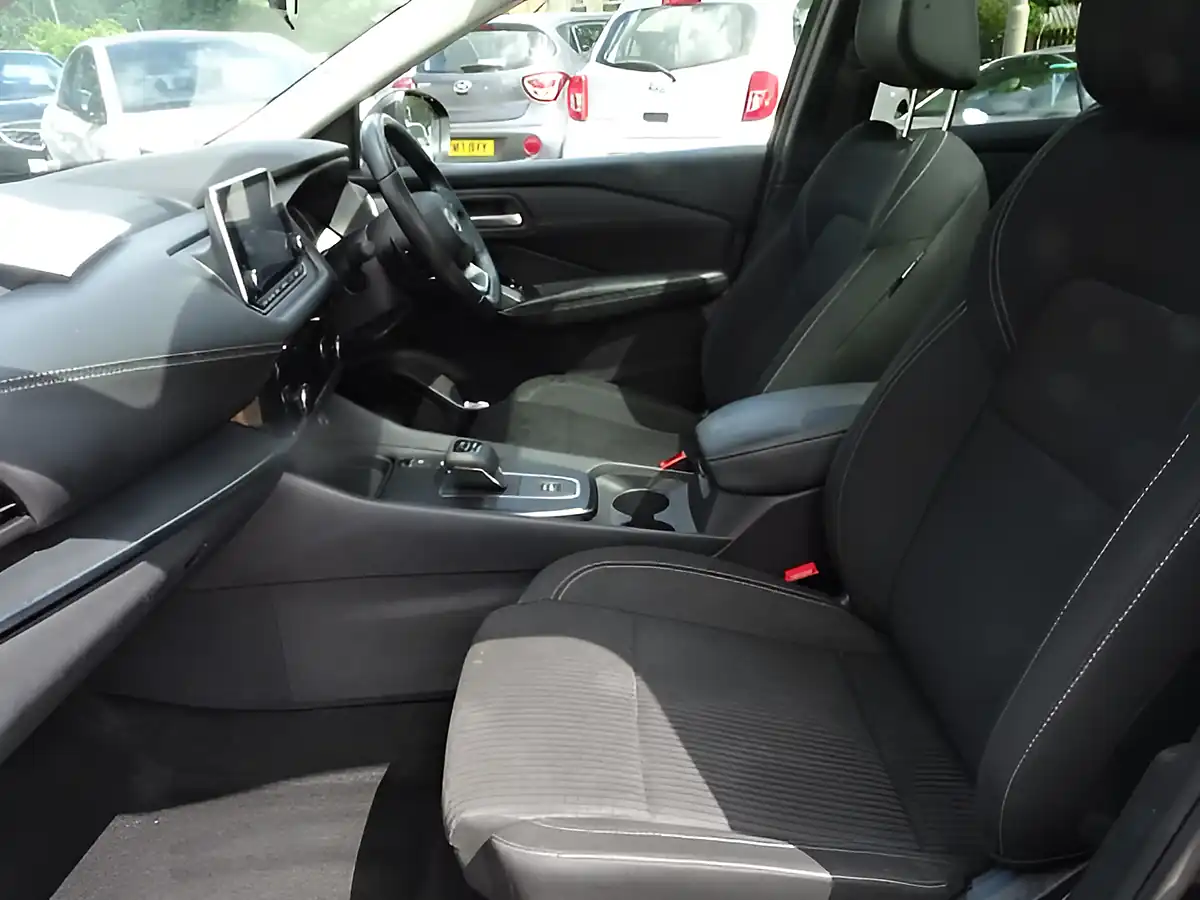 Used 2023 Nissan Qashqai Acenta Premium Black - Interior and Exterior details 16