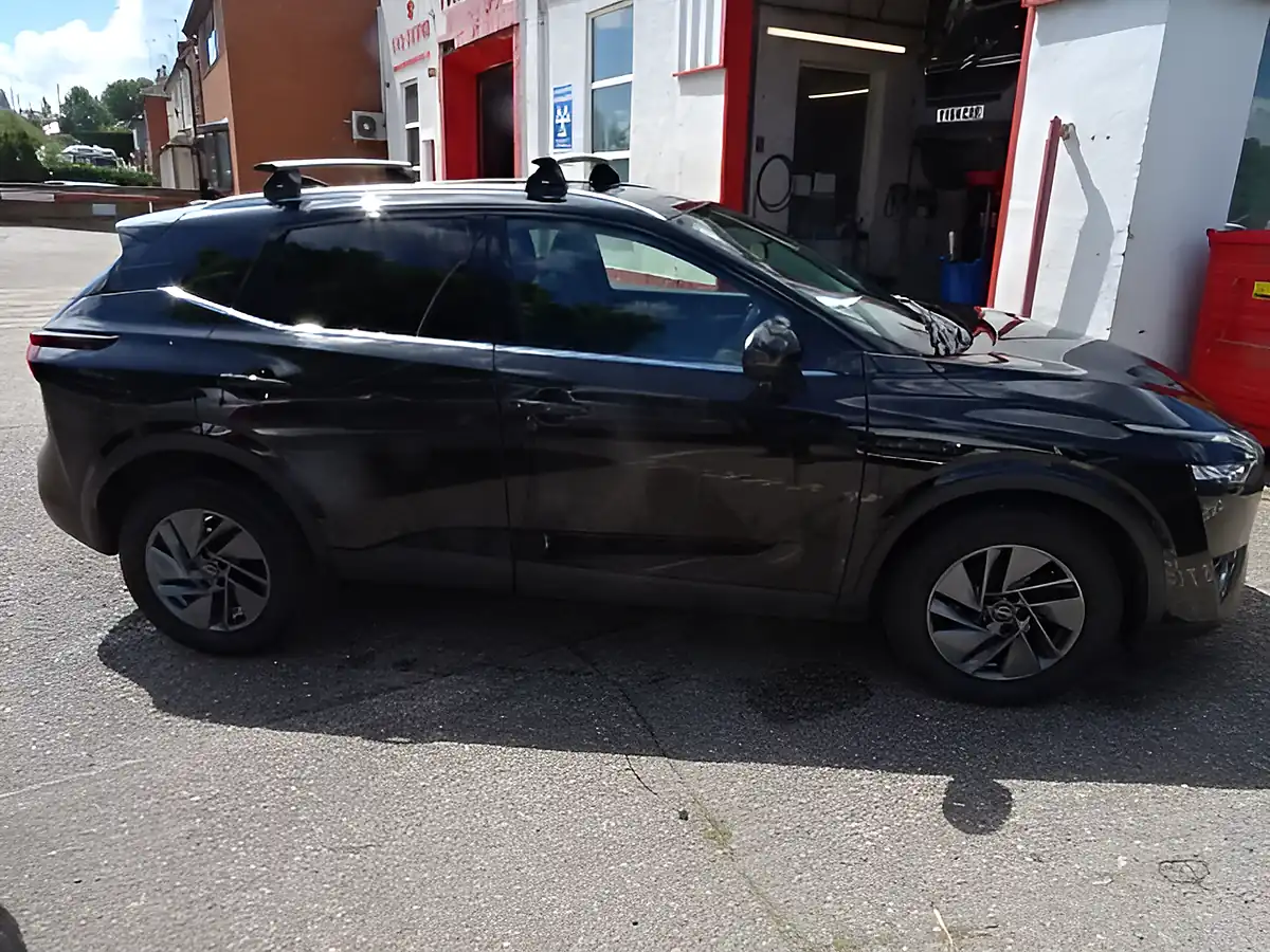 Used 2023 Nissan Qashqai Acenta Premium Black - Interior and Exterior details 4
